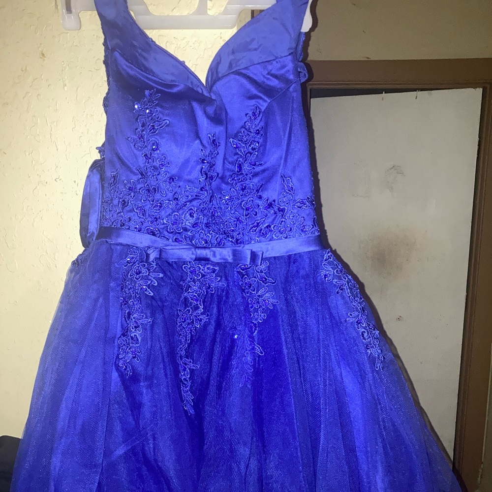 Jaden short dress size 4 teens size